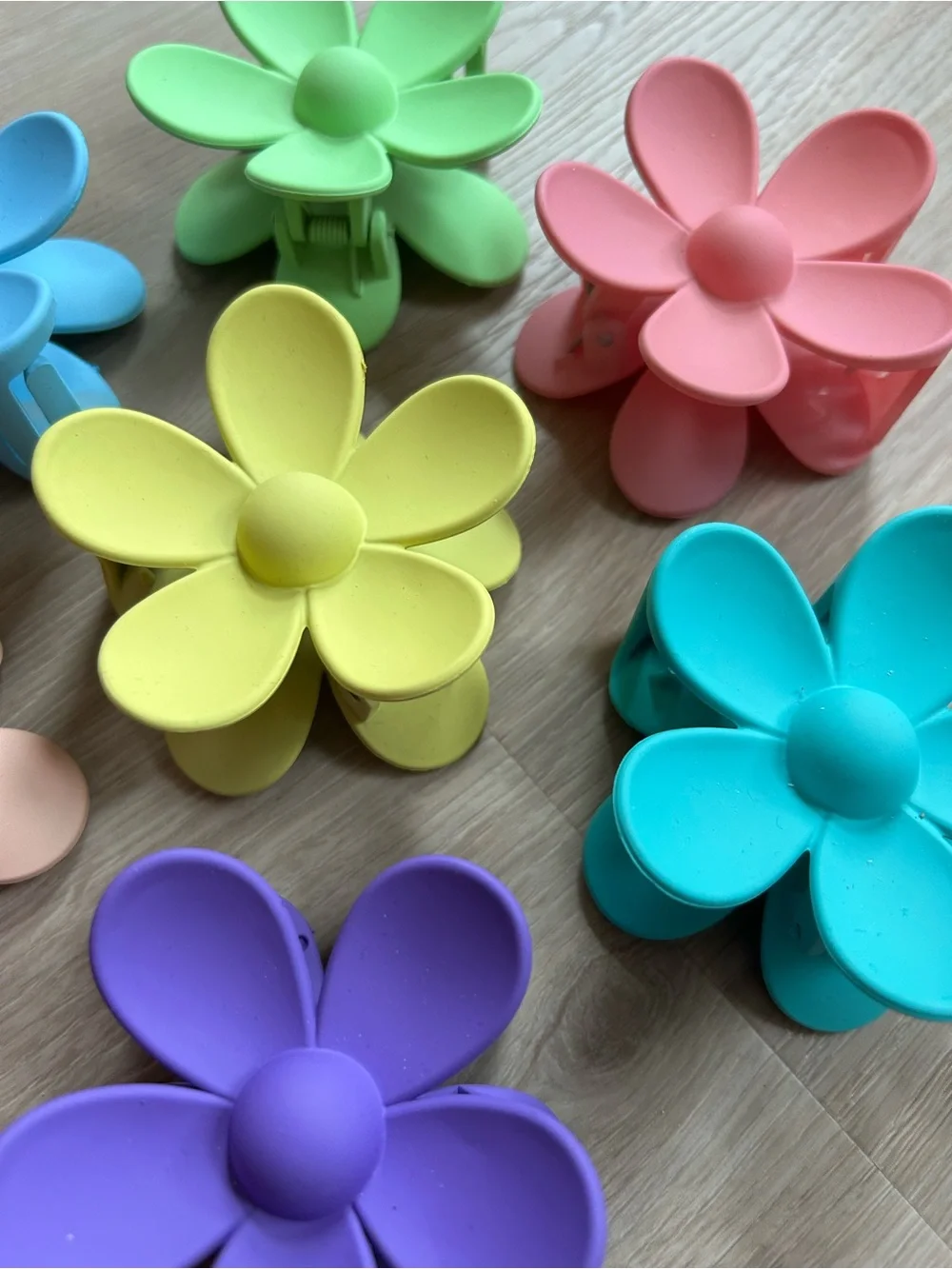 Bouquet of 7 Flower Hair Clips in Pink Blue Yellow Green Peach Purple 🌸